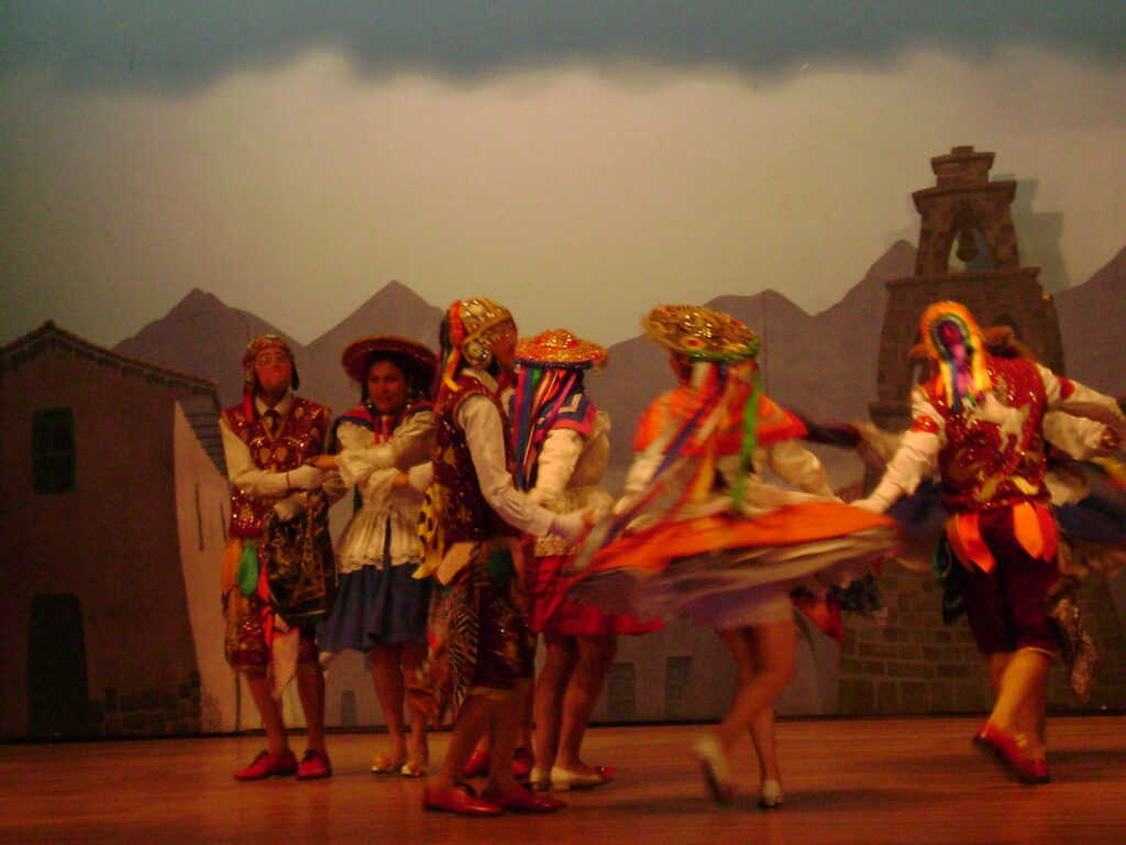 VALLE SAGRADO  Y LARES «LA RUTA DE LOS TEJEDORES»